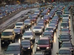 Пешеходы провоцируют аварии на столичных дорогах