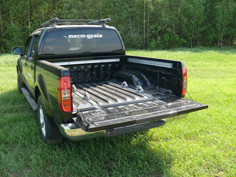 В зависимости от модификации грузоподъемность отсека Навары варьируется от 720 до 900 кг.