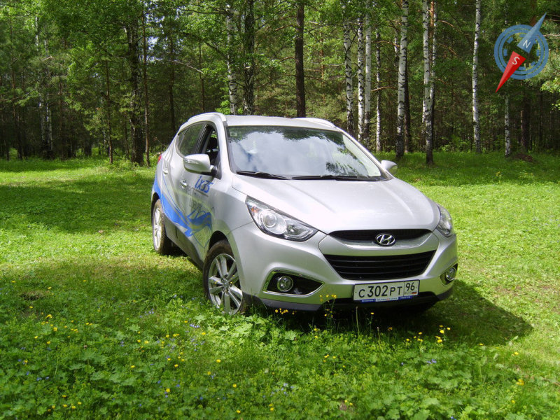 Пикник на природе – пожалуйста. Если не злоупотреблять рельефом, то ix 35 преодолеет любое легкое бездорожье