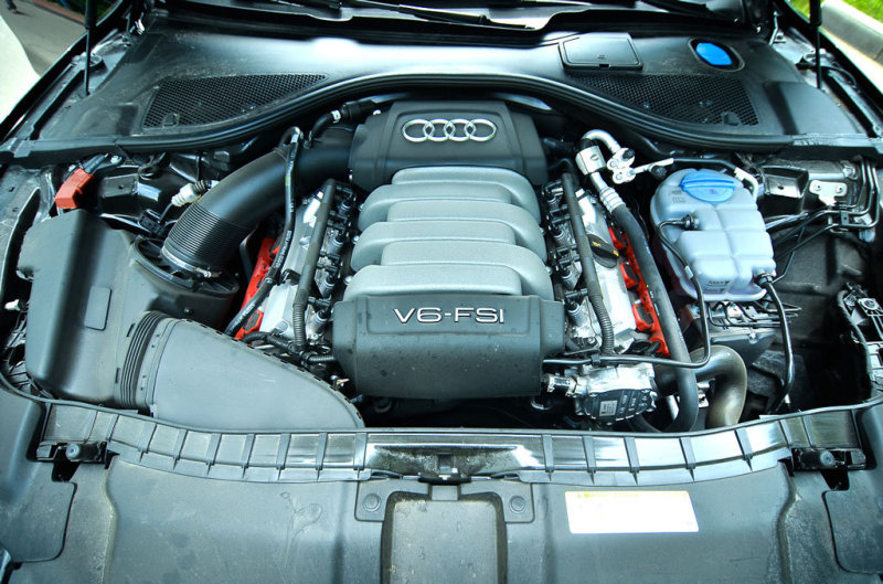Чудесным источником движения Ауди А7 может стать даже самый простой мотор в линейке: V6 объемом 2,8л, мощностью 204л.с.