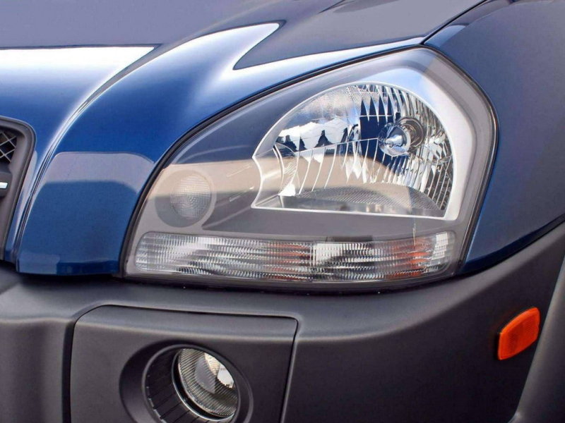 Многочисленные лампочки, включая переднюю оптику, живут не слишком долго