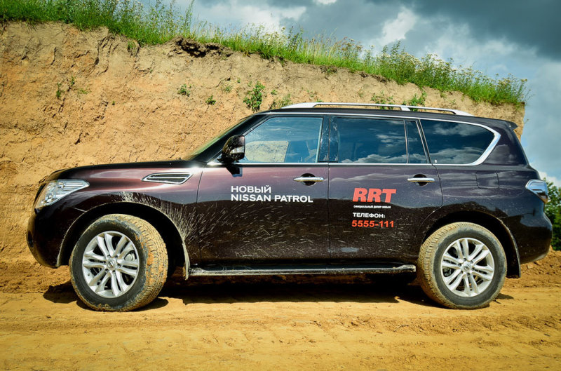 Nissan Patrol после борьбы с легким бездорожьем