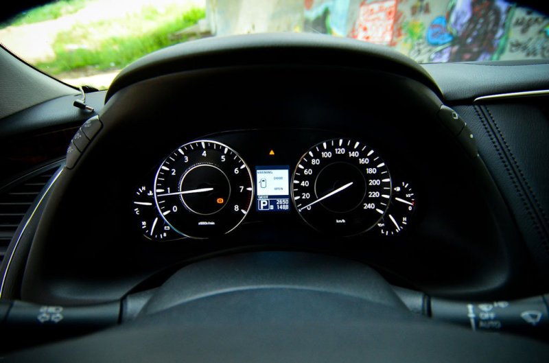 Оптитронные приборы Ниссана информативны и при этом радуют глаз