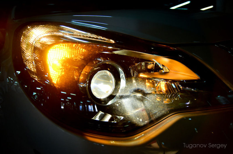 Одна из внешних деталей рестайлинга – фара со сложными световыми элементами.