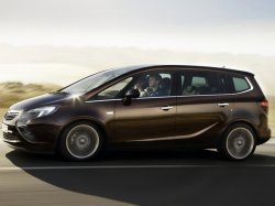 Opel Astra GTC, Zafira Tourer и Combo New готовы к IAA 2011