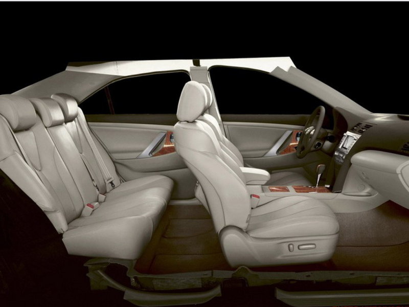 Вместимость салона – одна из лучших в классе.