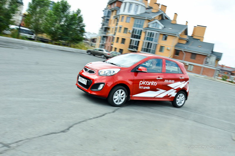 Новый Пиканто изменился кардинально по всем направлениям. Под профессиональной рукой главного дизайнера Киа, Петера Шрайера, автомобиль превратился из унылого скромняги в чистокровного европейца.