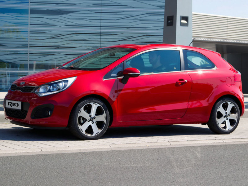 Трехдверный хэтчбек Kia Rio
