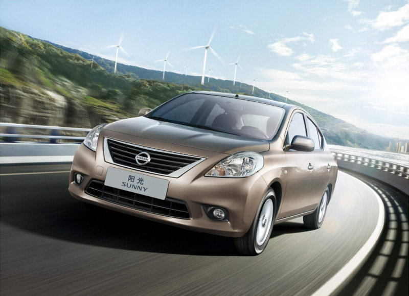 Nissan Tiida 2012: Авансы и реалии