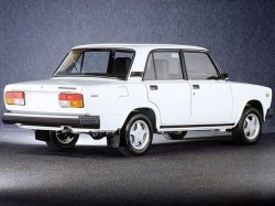 На ижевском автозаводе собран юбилейный автомобиль Lada 2107