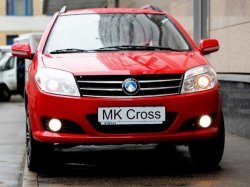Geely MK Cross — в России от 369 000 рублей