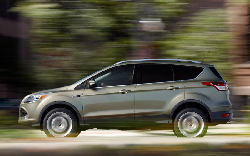 Стильный 2-объемник аэродинамичных очертаний.