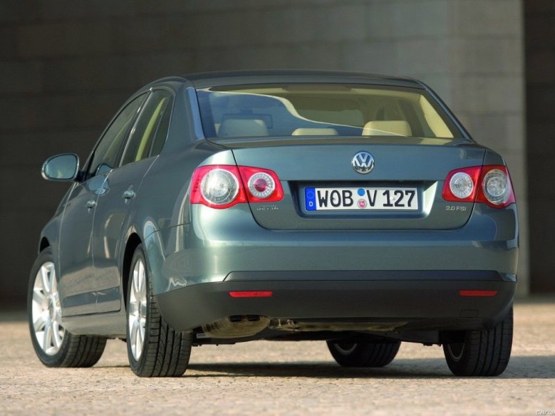 Задняя оптика выглядит современно и многим придется «по вкусу».