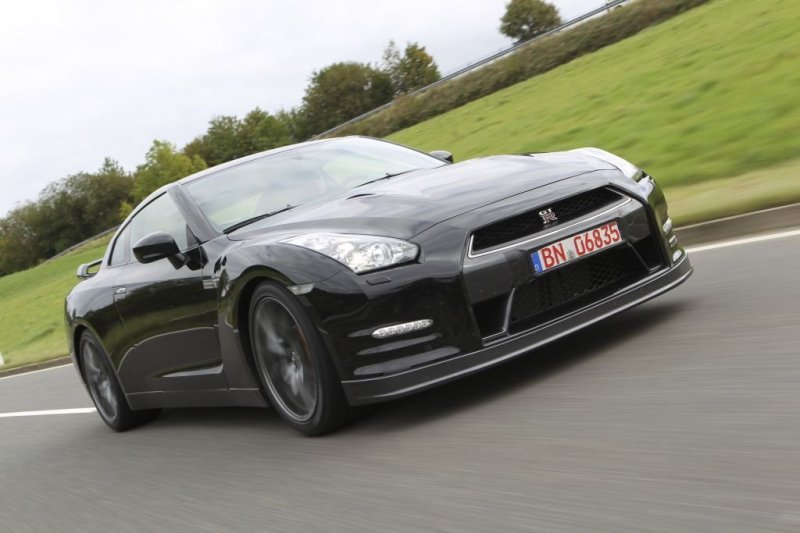 Nissan GT-R