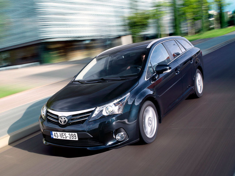 Универсал Toyota Avensis 2012
