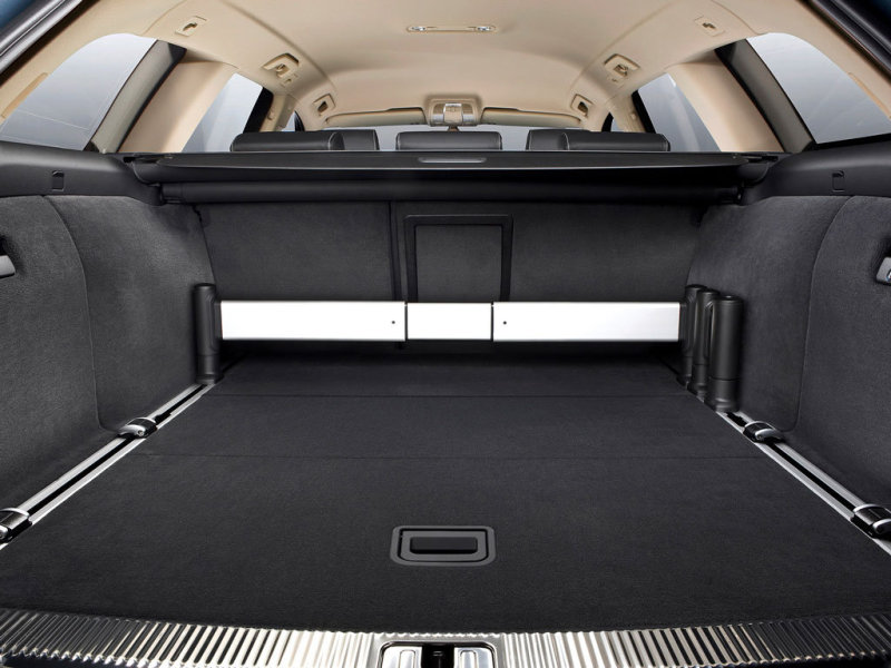 Грузовое отделение универсала.