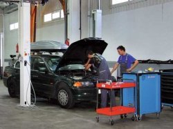 Все российские автомобили получат сервисные книжки