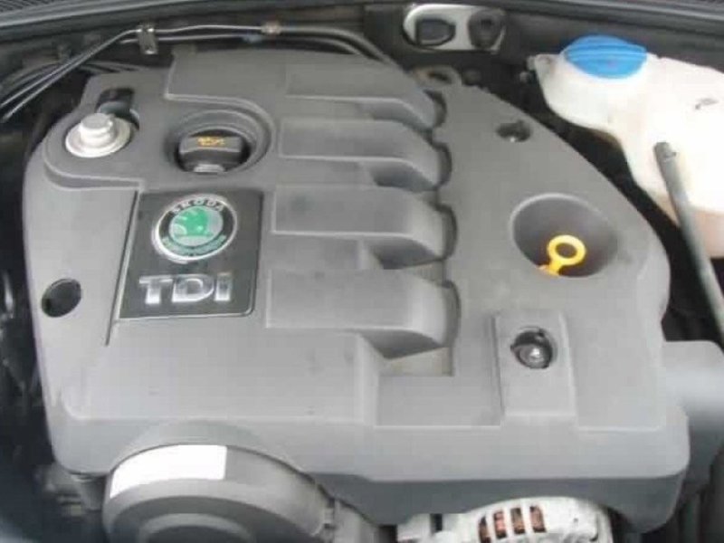 2,5 – литровый турбированный «дизель», надежность которого оставляет желать лучшего.