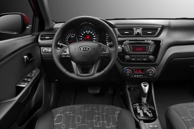 Хэтчбек KIA Rio 2012 (российская версия)