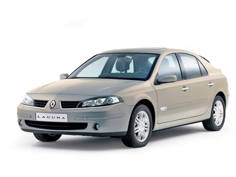 Renault Laguna II хэтчбек, фаза 2 с измененной «мордочкой».