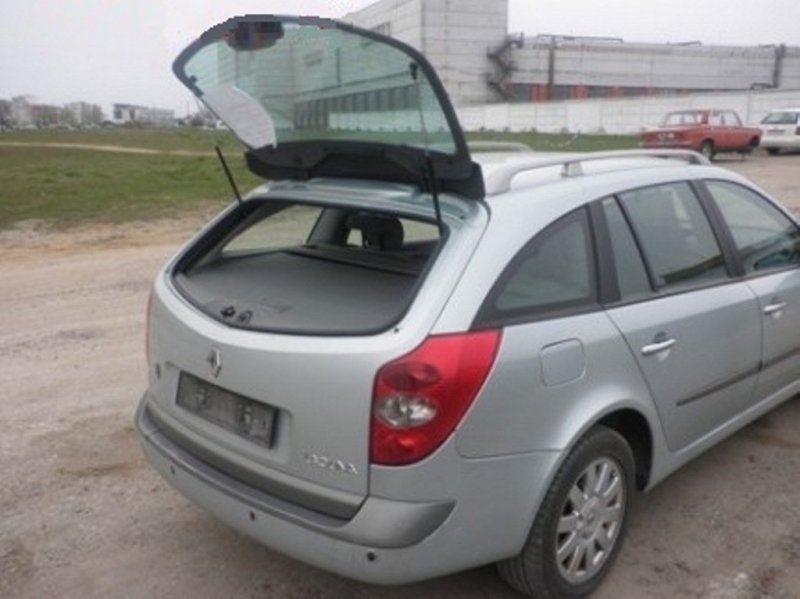 У универсала для удобства может открываться лишь само стекло пятой двери.