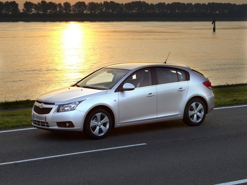 Хэтчбек Chevrolet Cruze