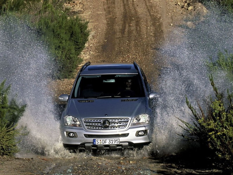 Водные процедуры не желательны для SUV – многочисленная электроника этого не любит