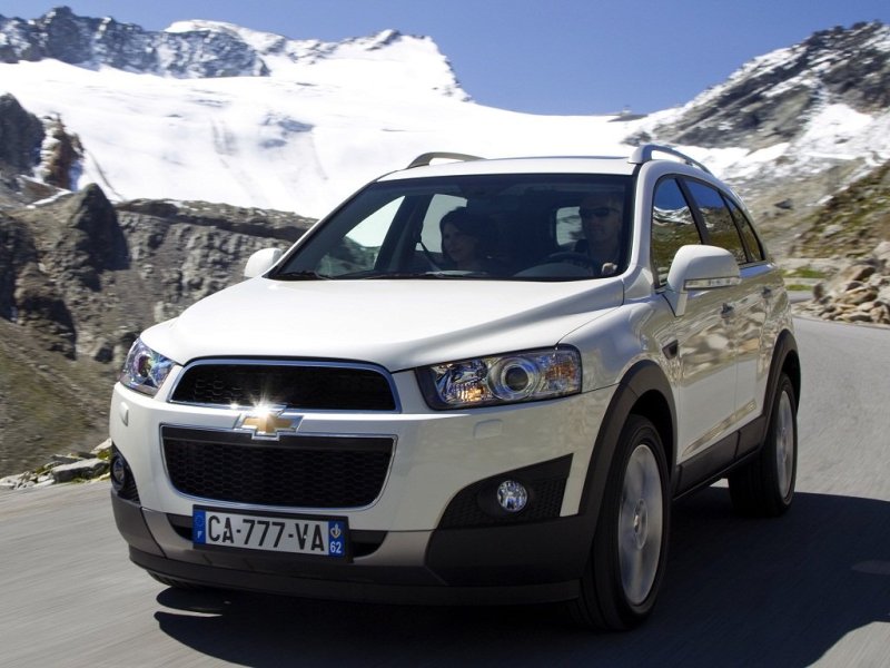 Chevrolet Captiva 2012: Правильный рестайлинг!