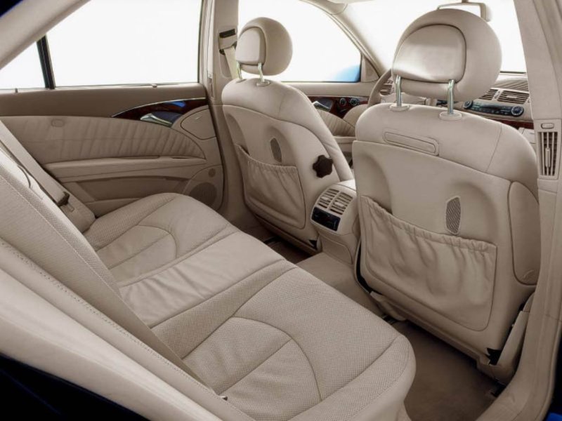 Это интерьер максимальной комплектации Avantgarde с перфорированной кожей и ветиляцией в креслах