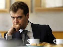 Медведев против введения допустимой нормы алкоголя в крови водителей