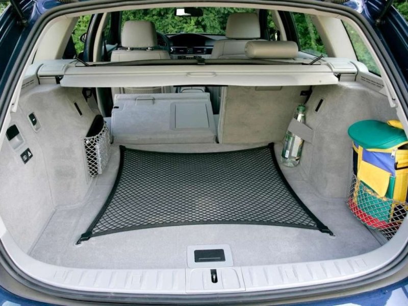 В багажное отделение универсала способно уместиться многое и еще чуть-чуть