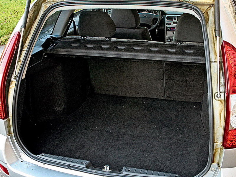 Погрузочное окно в универсале вне всяких похвал