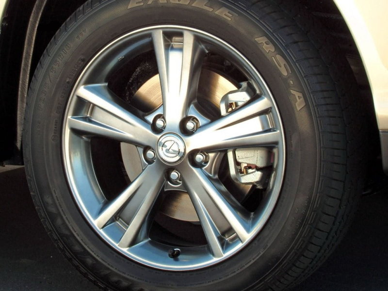 Небольшой срок жизни колодок и коробленые тормозные диски являются неотъемлемой частью жизни некоторых владельцев RX