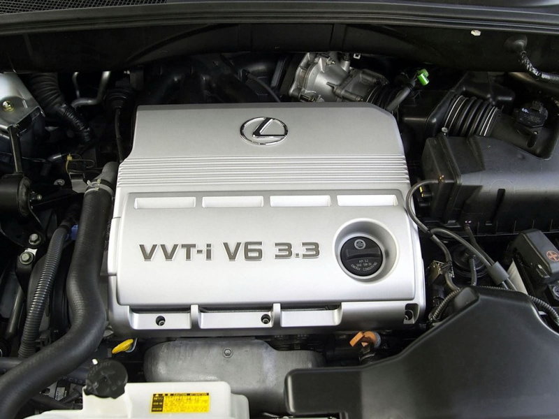 3.3- литровая версия появлялась в России из Америки, на нашем рынке двигатель имел объем поменьше - 3.0 л.