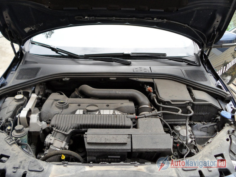 Сердце автомобиля —  турбированная «пятёрка», установленная поперёк