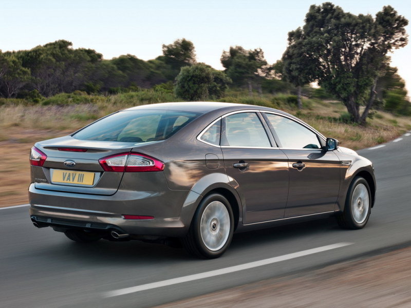 Ford Mondeo седан 2010-