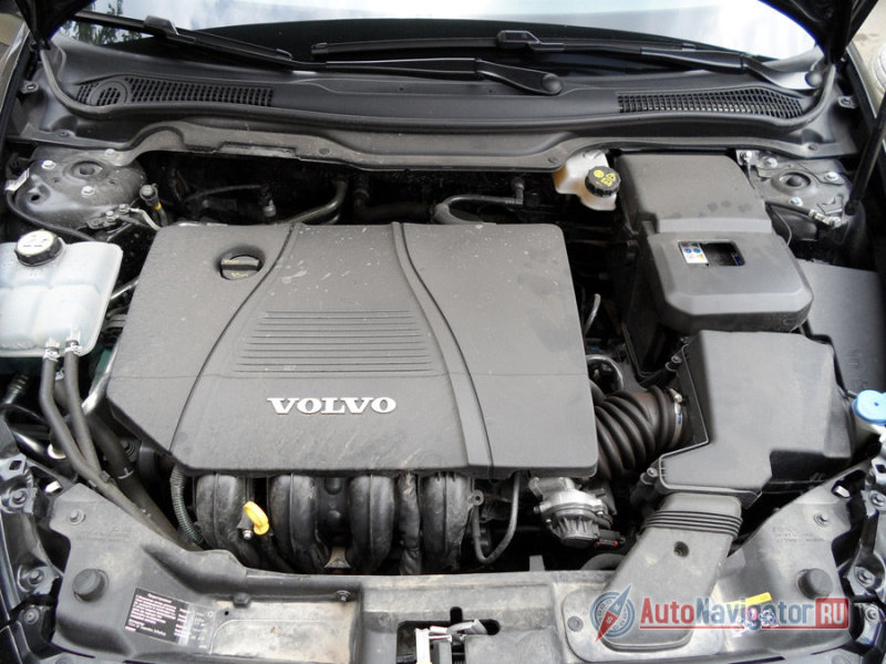 «Сердце» Volvo C30 - бензиновая атмосферная «четвёрка»