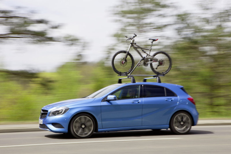 К релингам на крыше можно принайтовать горный «байк»