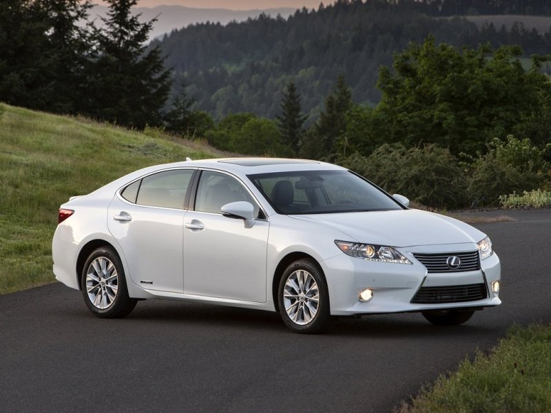 Lexus ES 2013: Заманчивое предложение