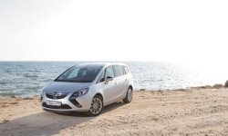 По семейным обстоятельствам