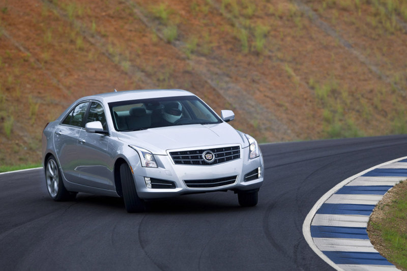 Спорт-седан хорош в управляемом «силовом» заносе