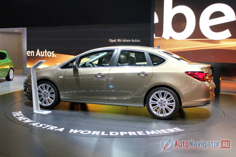 Opel Astra Sedan 