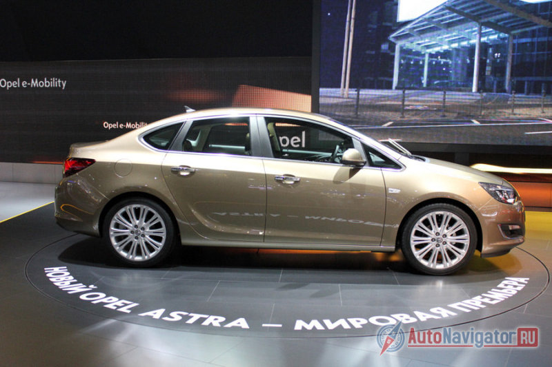 Opel Astra Sedan 