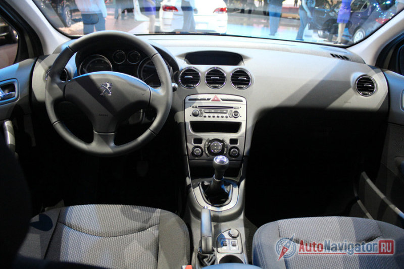 Peugeot 408