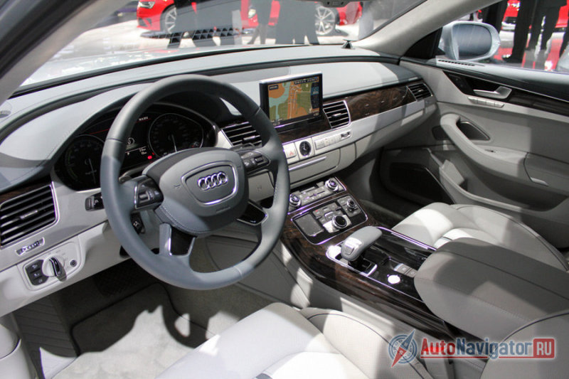 Audi A8L Hybrid
