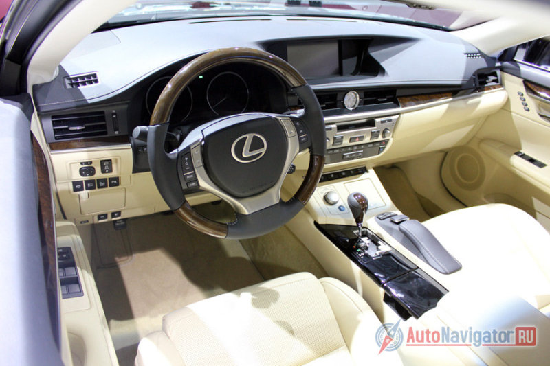 Lexus ES New