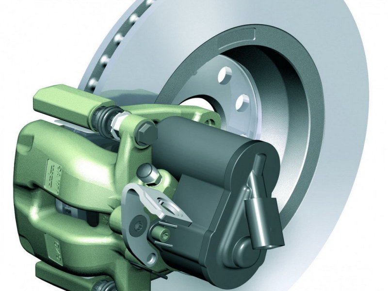 Тормозные компоненты фирмы TRW. Колодки "живут" от 20 до 40 тыс км., а диски как минимум вдвое больше