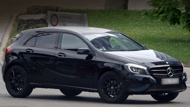 Кроссовер Mercedes GLA проходит тесты