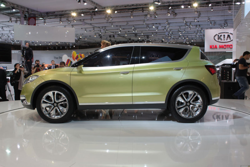 Paris Motor Show 2012: Suzuki S-Cross