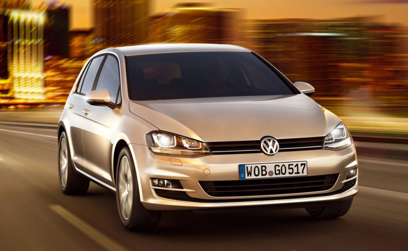 Контуры прочерчены несколько резче, чем в VI поколении, а «граненые» кузовные поверхности 